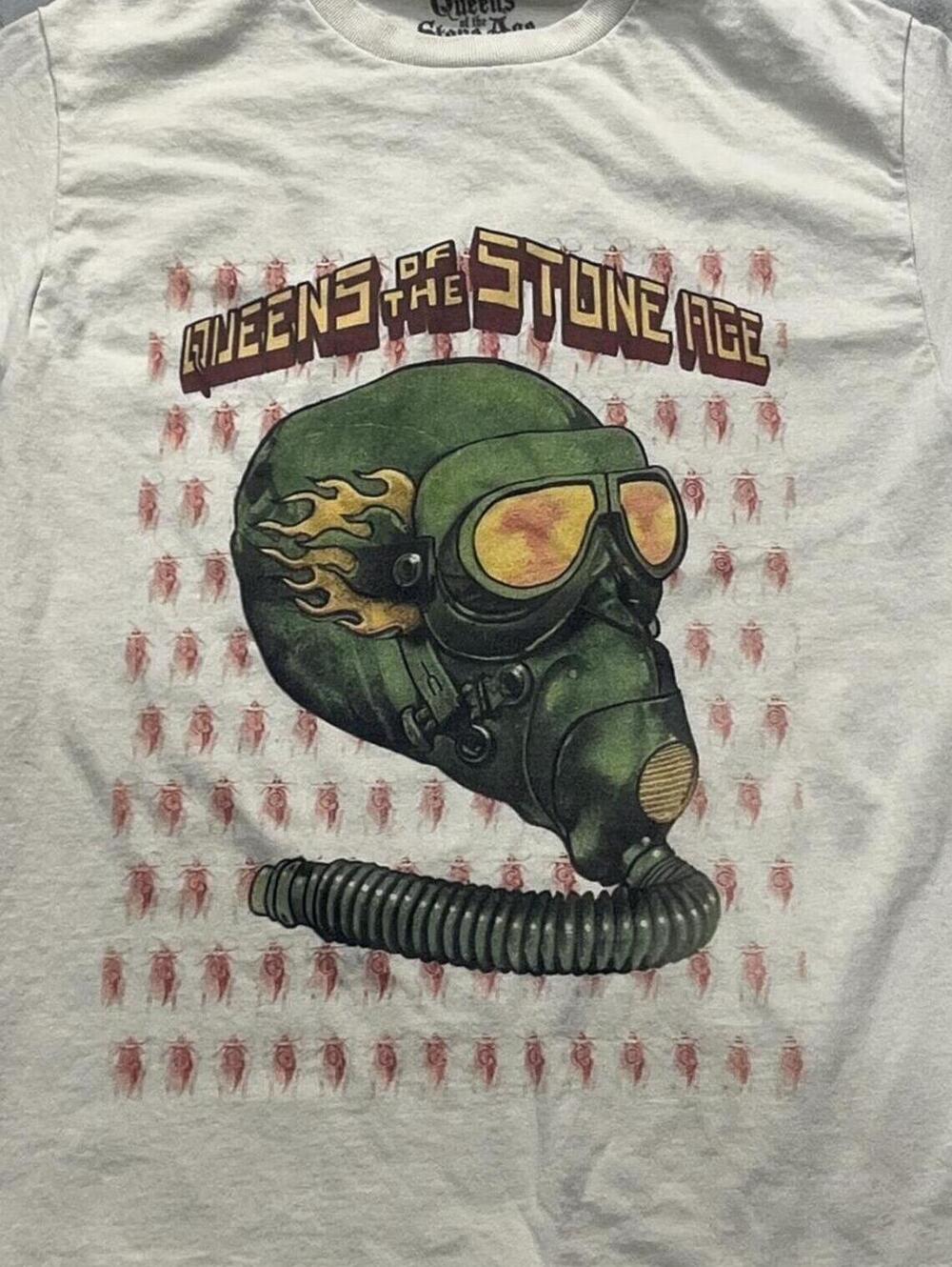 Queens Of The Stone Age Preowned Small T-shirt